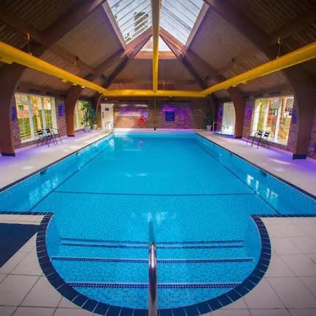 Factors House - A Comfy Cottage In Countryside Park With Wifi And Access To Bar And Pool Perth Exterior photo