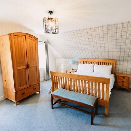 Factors House - A Comfy Cottage In Countryside Park With Wifi And Access To Bar And Pool Perth Exterior photo