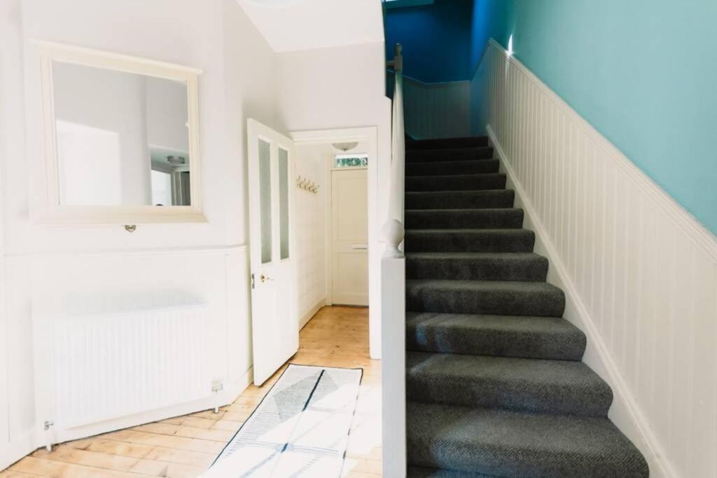 Factors House - A Comfy Cottage In Countryside Park With Wifi And Access To Bar And Pool Perth Exterior photo